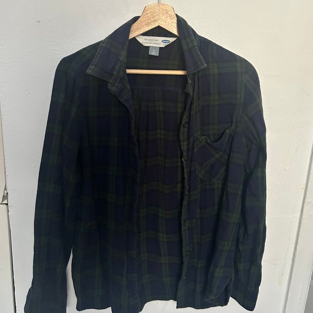 Old Navy women's medium green/navy plaid flannel button down